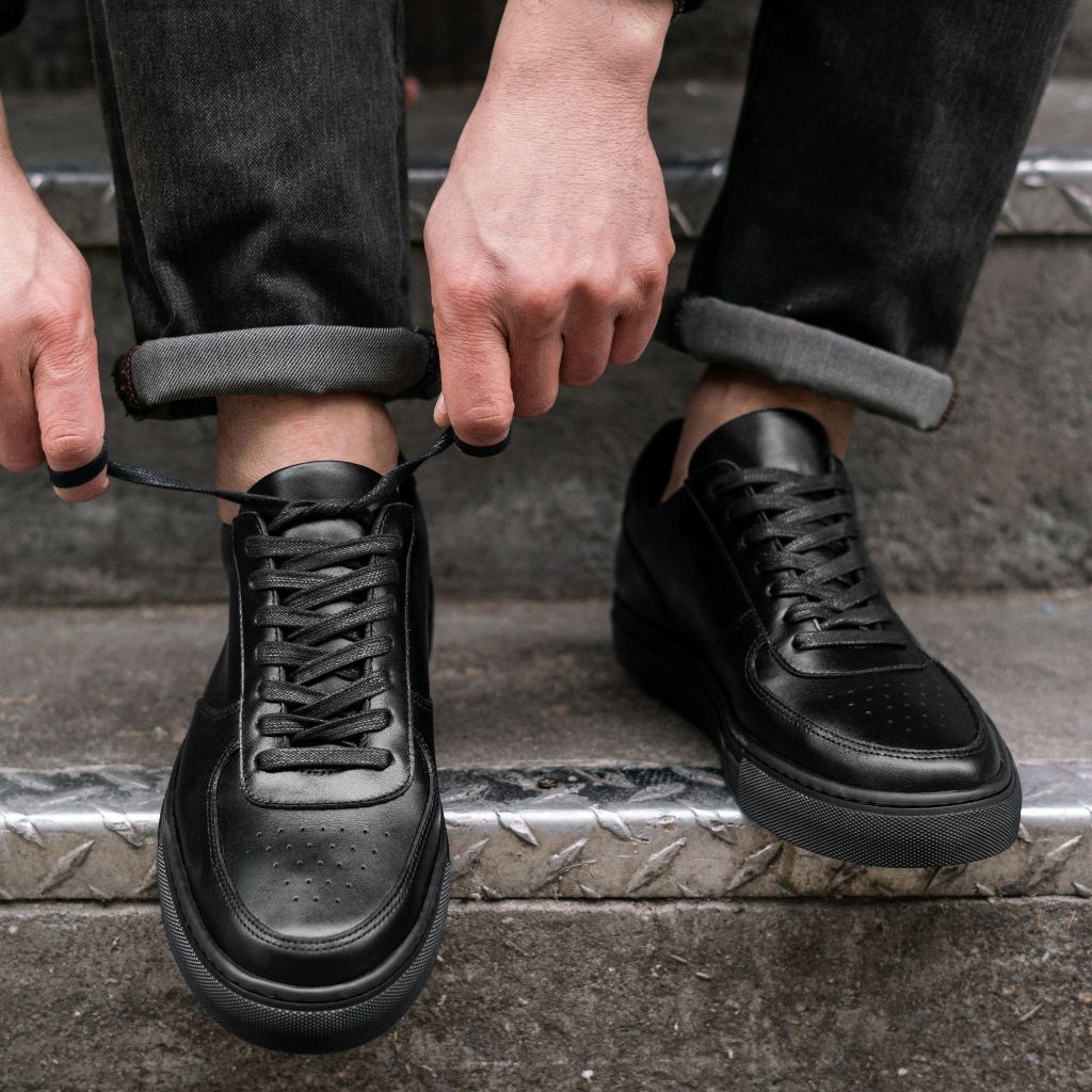 Court | Jet Black
