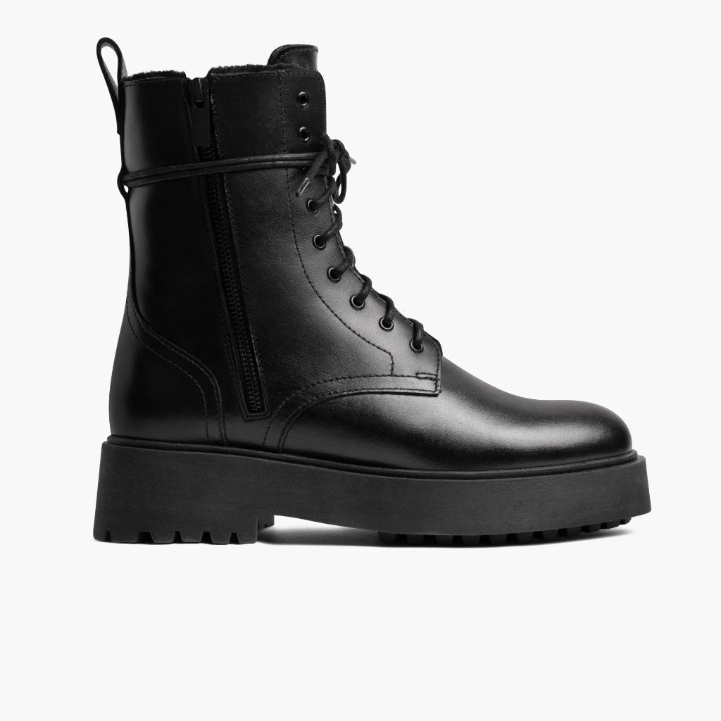 Quest | Black Shearling