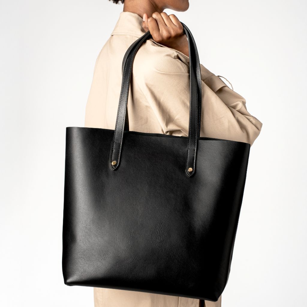 Everyday Tote | Black (L) (Gold)